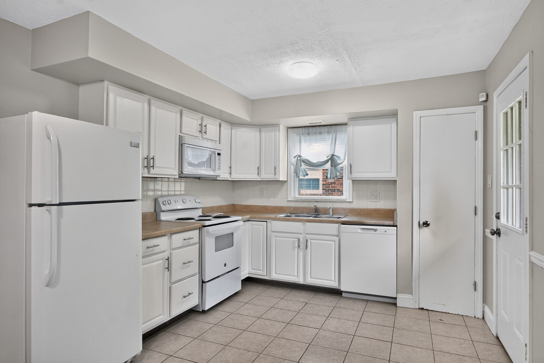 3533 King Arthur Drive, Lexington, KY 40517